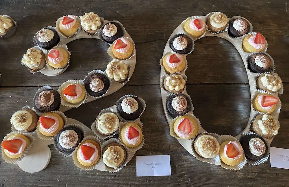 cupcakes form the number 20